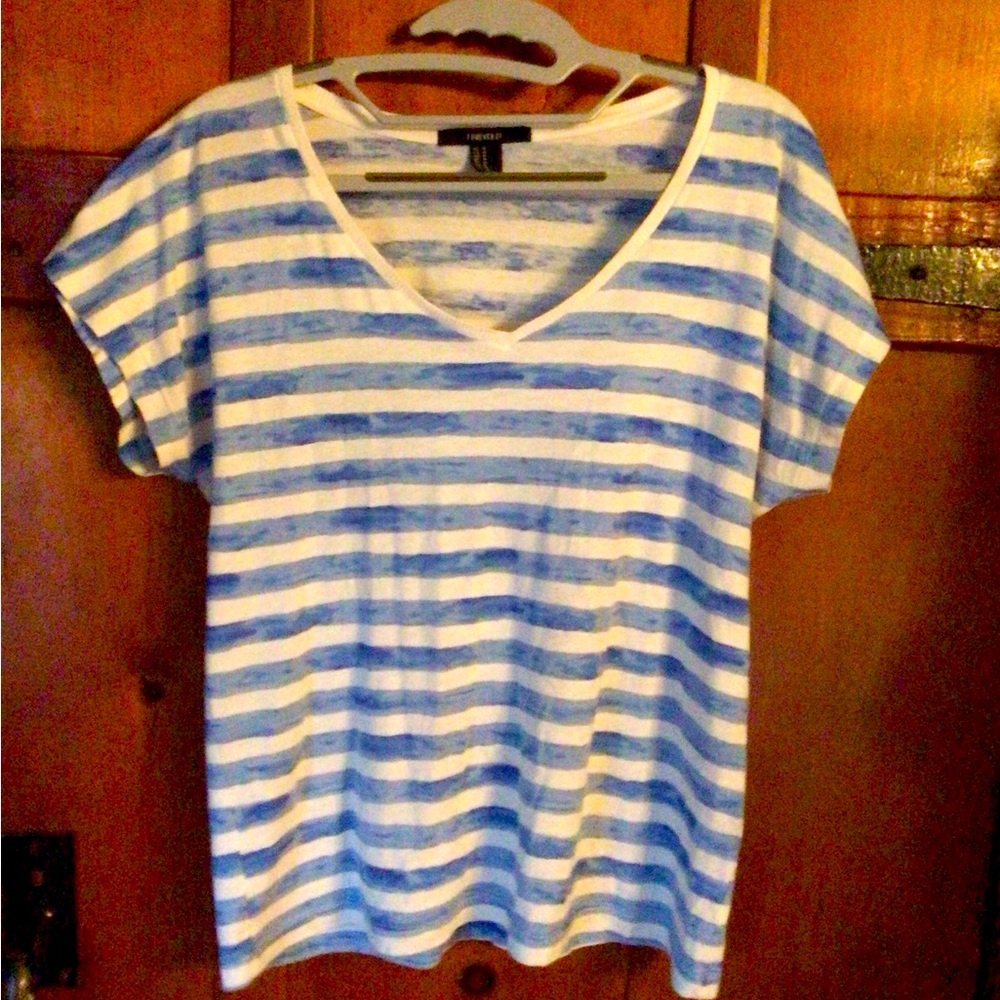 Forever 21 TShirt